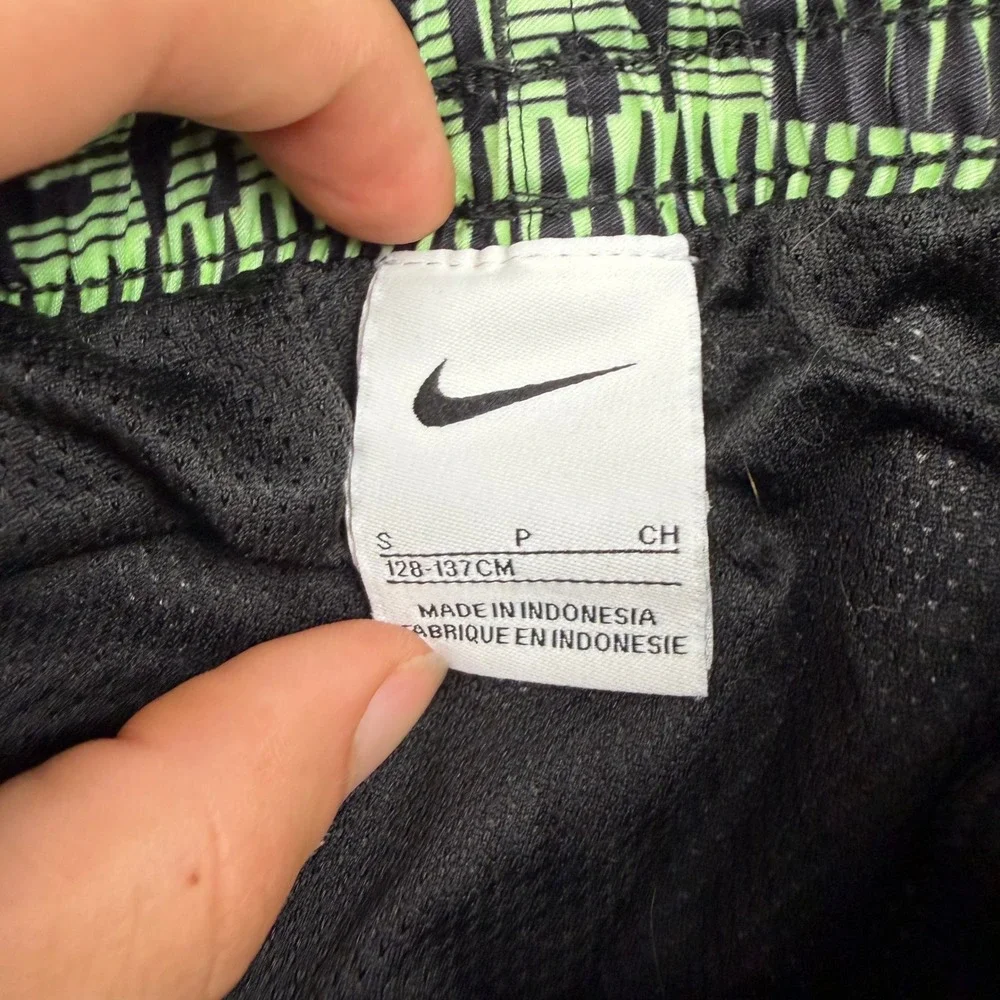 Nike Boys Swim Trunks Black Pink Lime Geometric Logo NESSE803 Size Small S